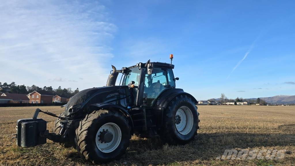 Valtra T 234 Tractors