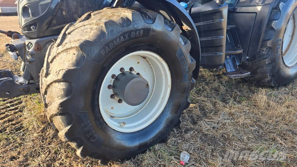 Valtra T 234 Tractors
