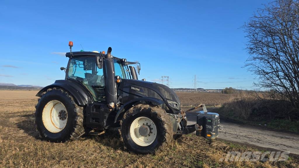 Valtra T 234 Tractors