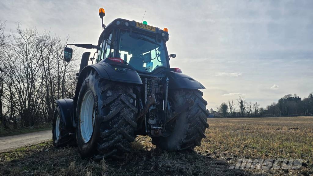 Valtra T 234 Tractors