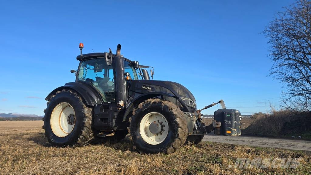 Valtra T 234 Tractors