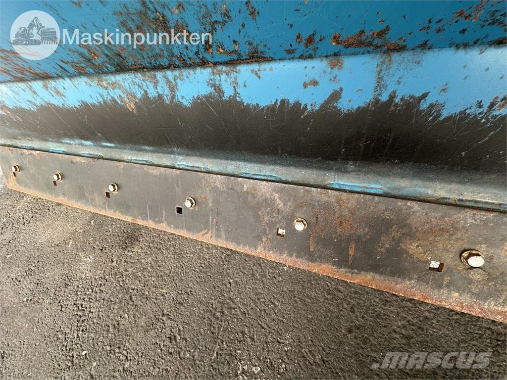 Stab Okänt Sneeuwschuivers en -ploegen