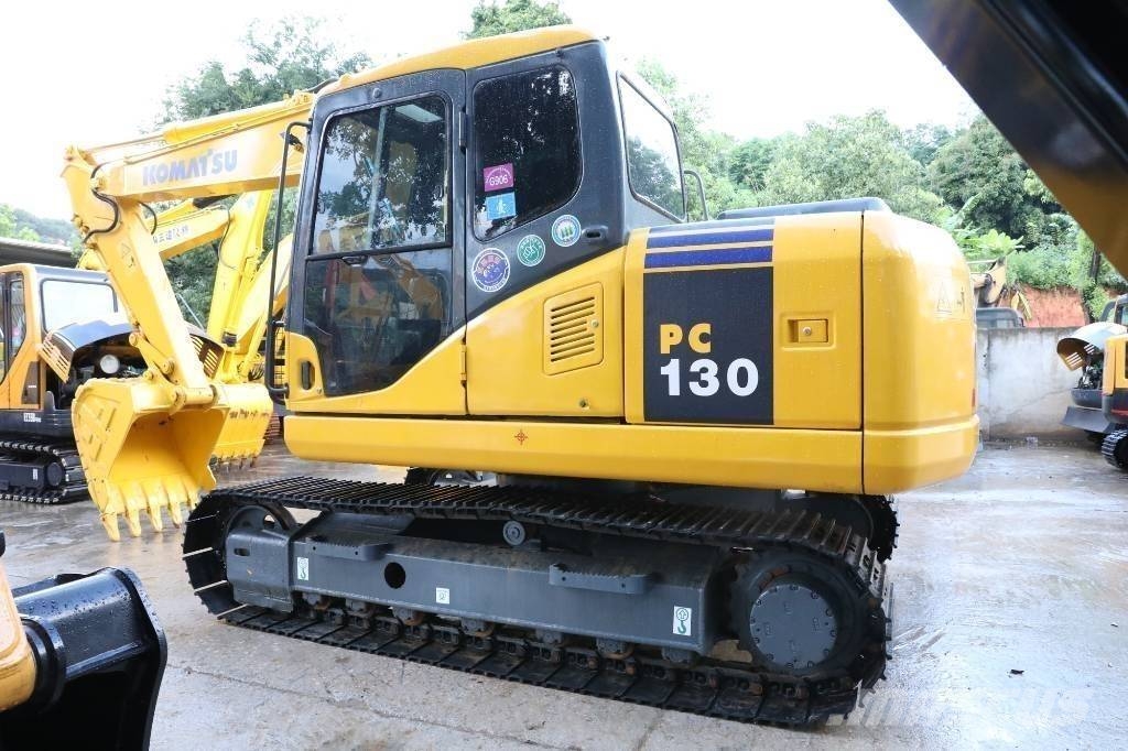 Komatsu PC 130-7 小型挖掘机
