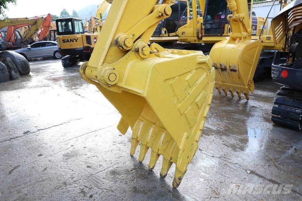 Komatsu PC 130-7 小型挖掘机