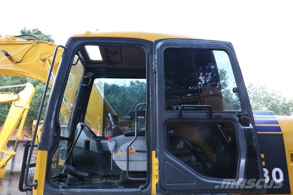 Komatsu PC 130-7 小型挖掘机