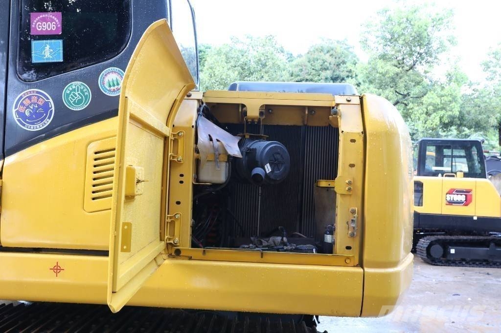 Komatsu PC 130-7 小型挖掘机