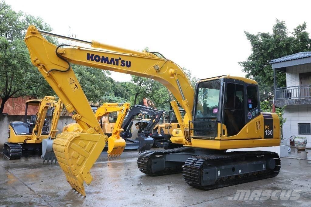 Komatsu PC 130-7 小型挖掘机