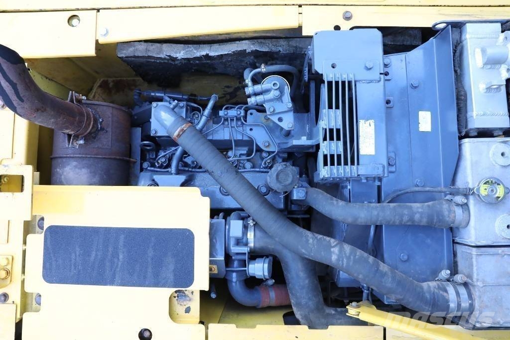 Komatsu PC 130-7 小型挖掘机
