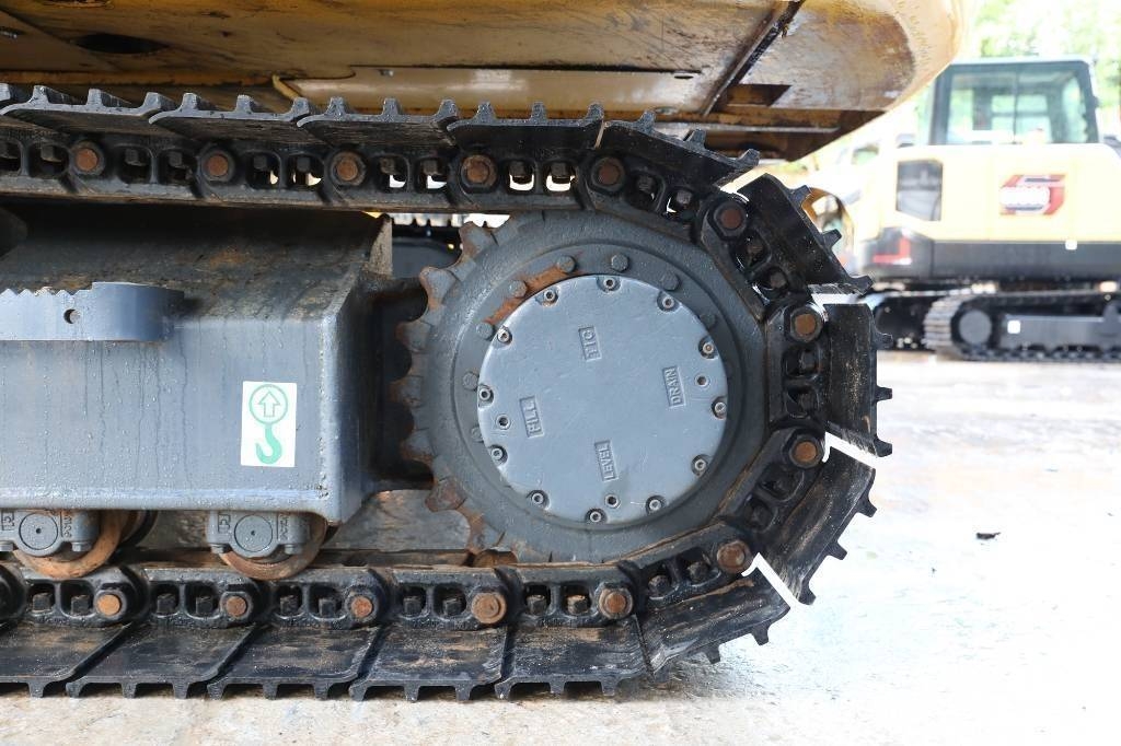 Komatsu PC 130-7 小型挖掘机