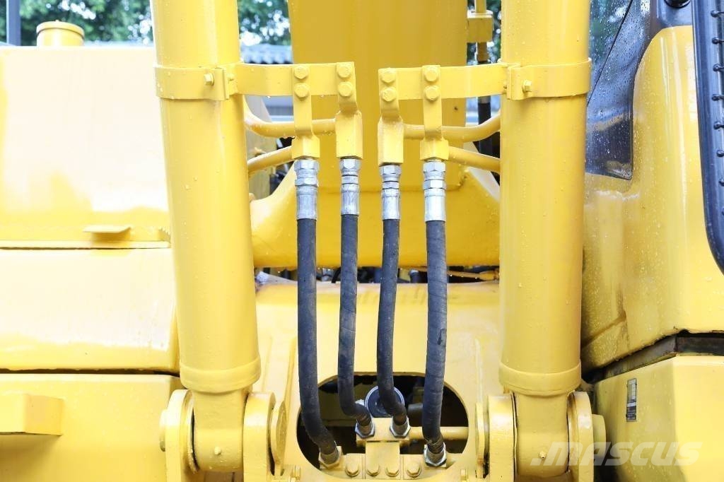 Komatsu PC 130-7 小型挖掘机