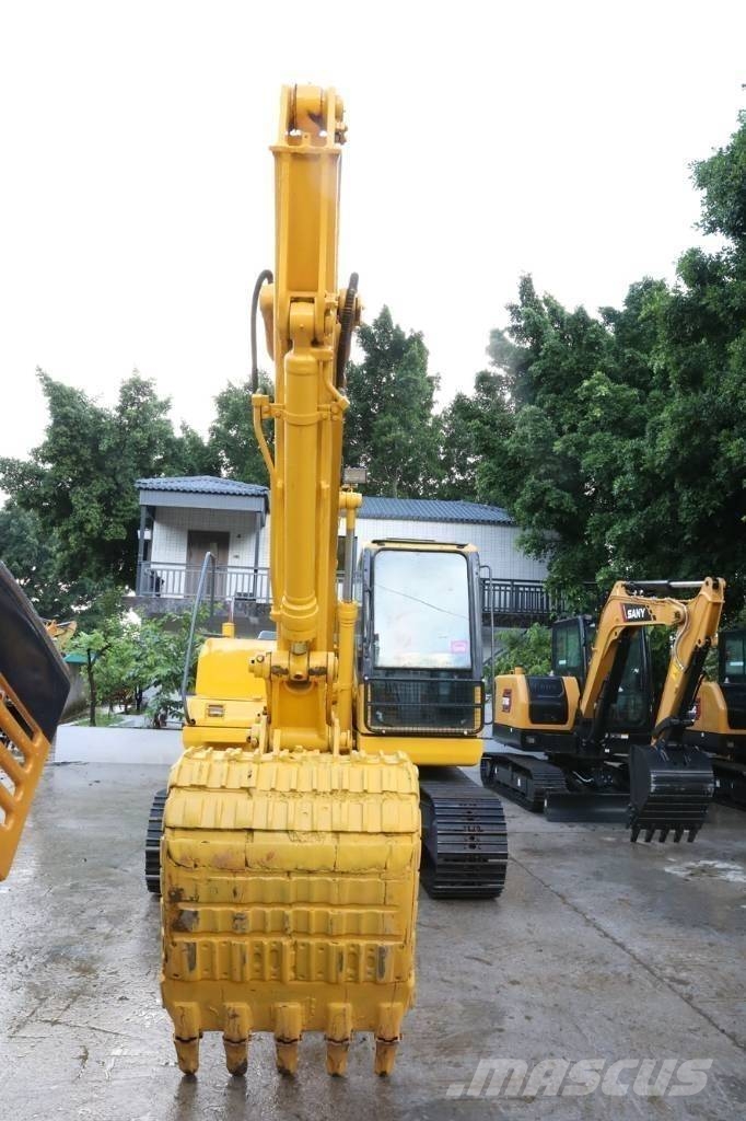 Komatsu PC 130-7 小型挖掘机