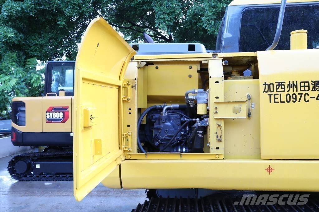 Komatsu PC 130-7 小型挖掘机