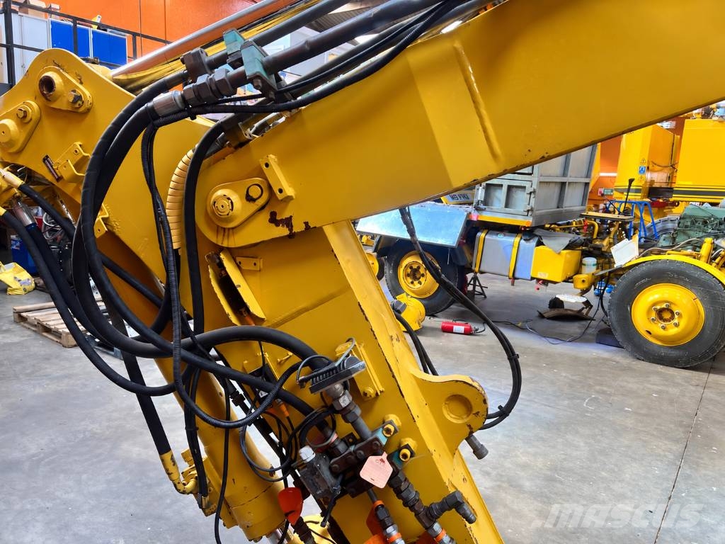 Liebherr A 900 ZW Escavadoras de rodas