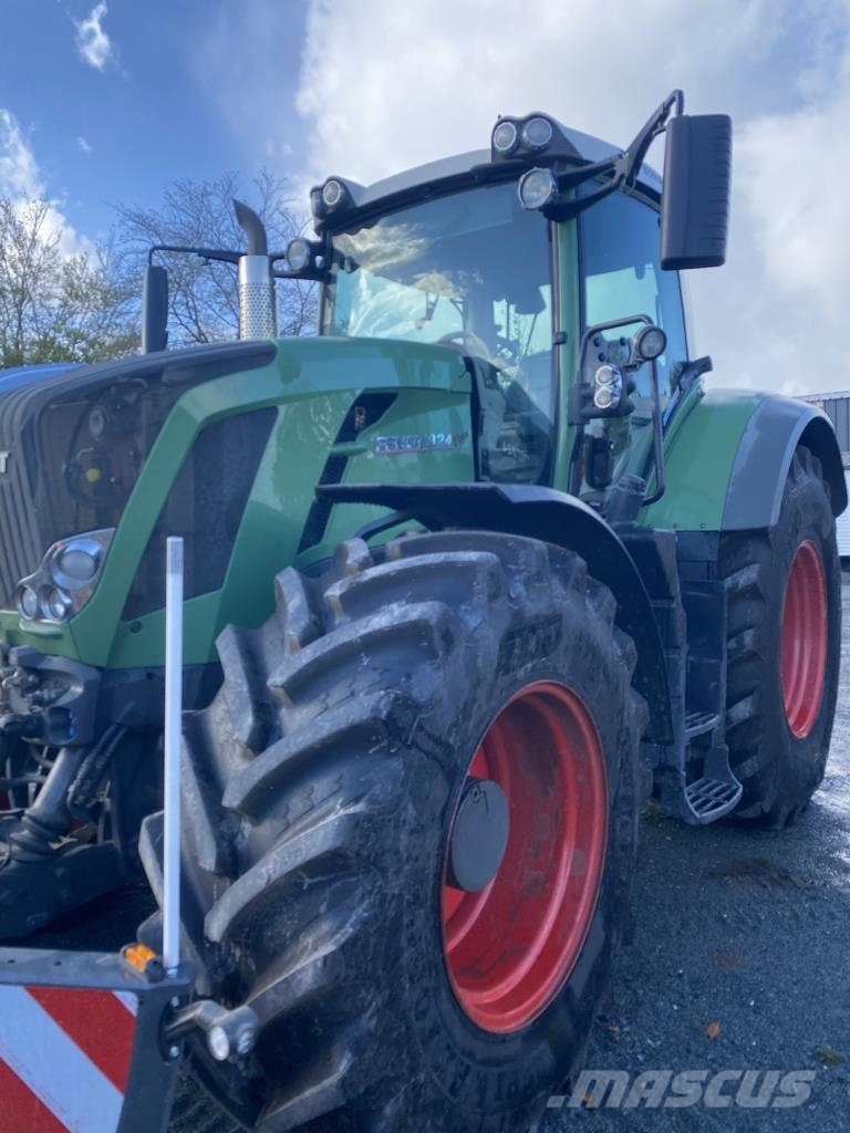 Fendt 824 VARIO PROFI + Трактори