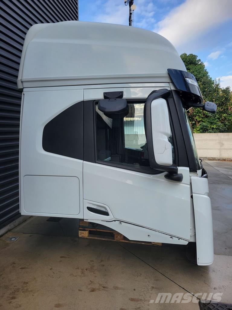 Iveco S-WAY EURO 6 2019 -> Kabiny a interiér