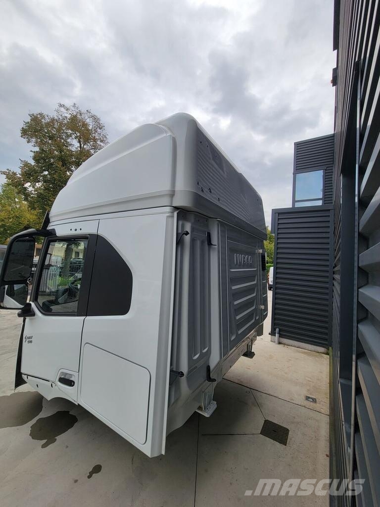 Iveco S-WAY EURO 6 2019 -> Kabiny a interiér
