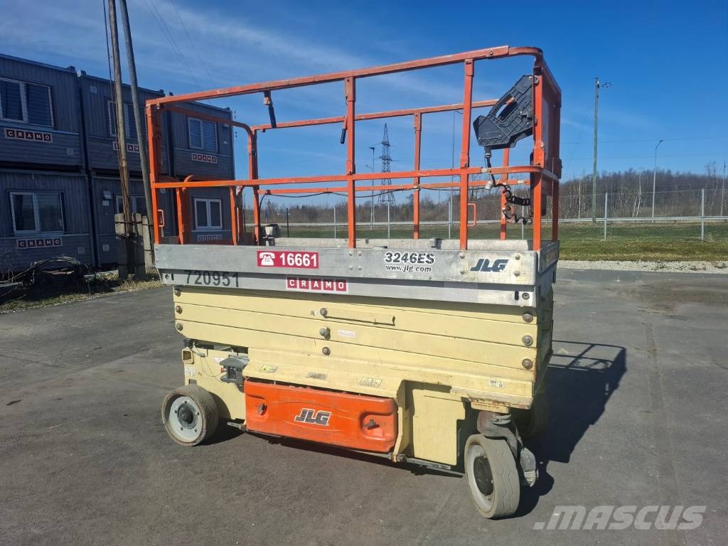 JLG 3246 ES Sakselifter