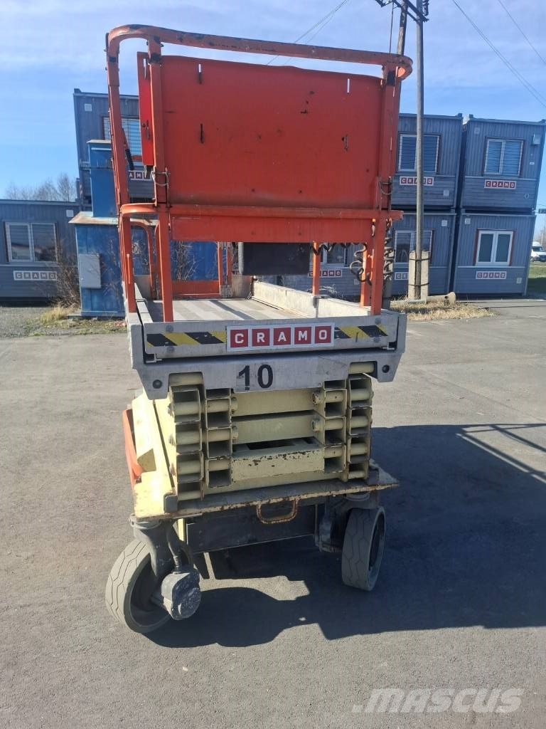 JLG 3246 ES Sakselifter