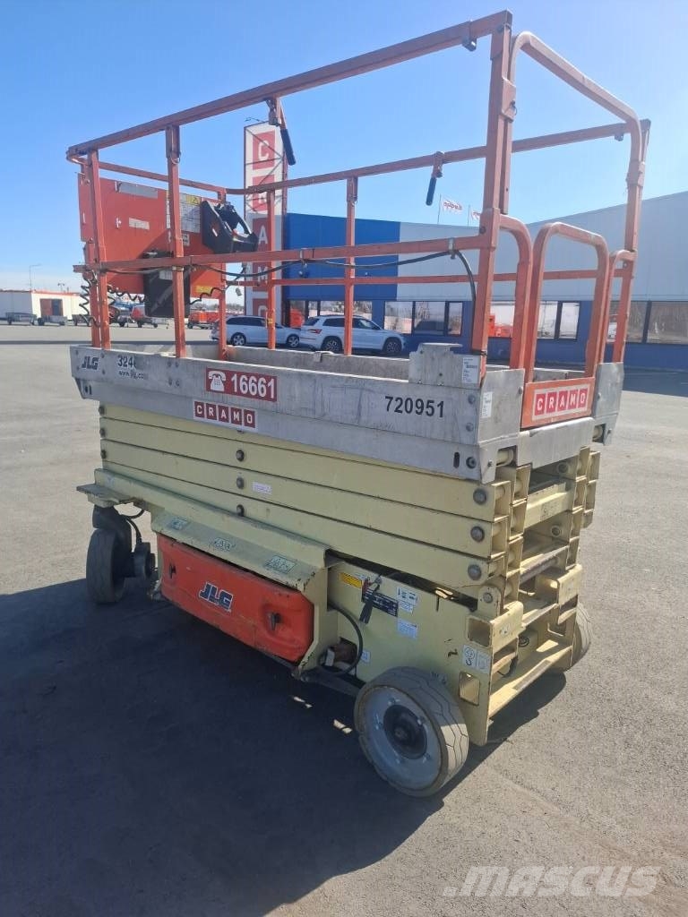 JLG 3246 ES Sakselifter