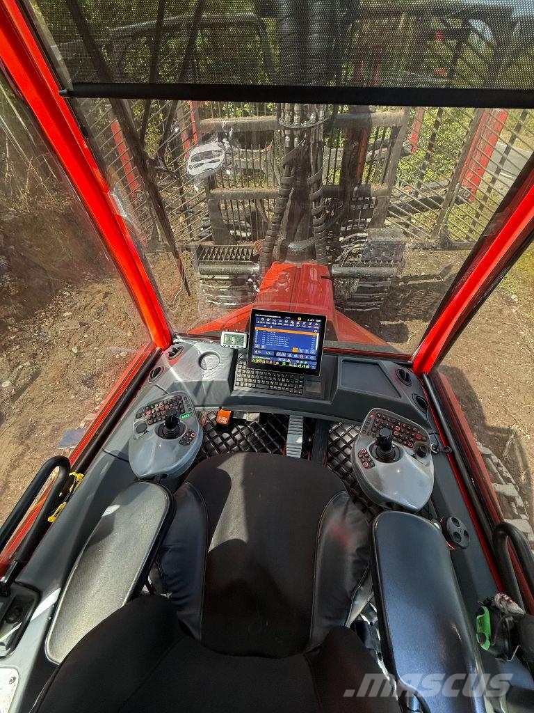 Komatsu 895 Forvarderi