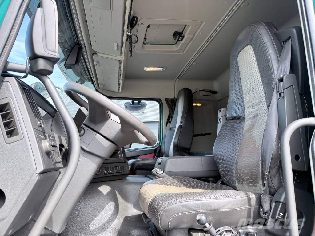 Volvo FMX500 8x4 med løftbogie HMF Pendeltip شاحنات قلابة