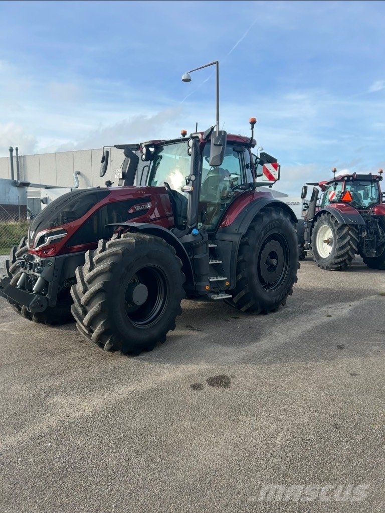 Valtra Q 305 Traktori