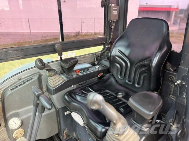 Doosan DX27Z pyörittäjällä Мини екскаватори < 7 т