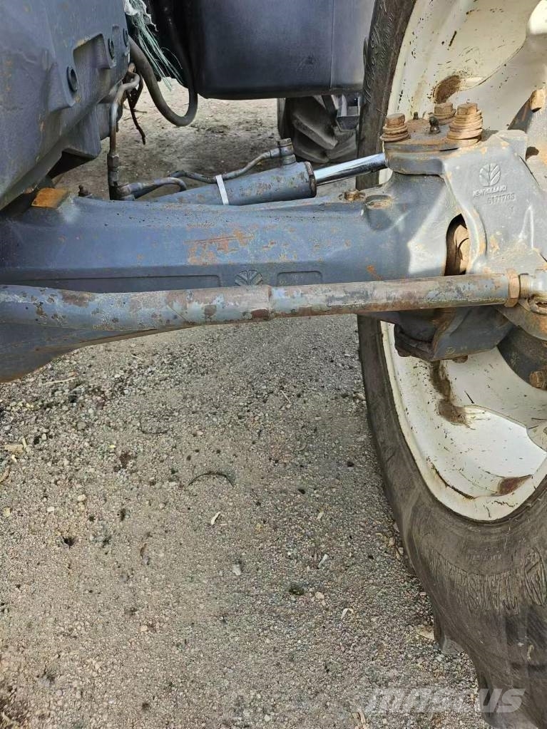 New Holland M160 Trattori