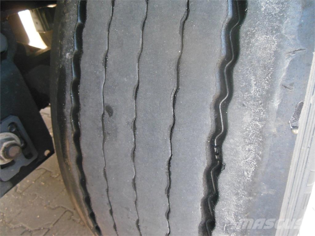 Kögel SN24, ADR, Bočnice, Přizvedávání stropu Semi-remorca speciala