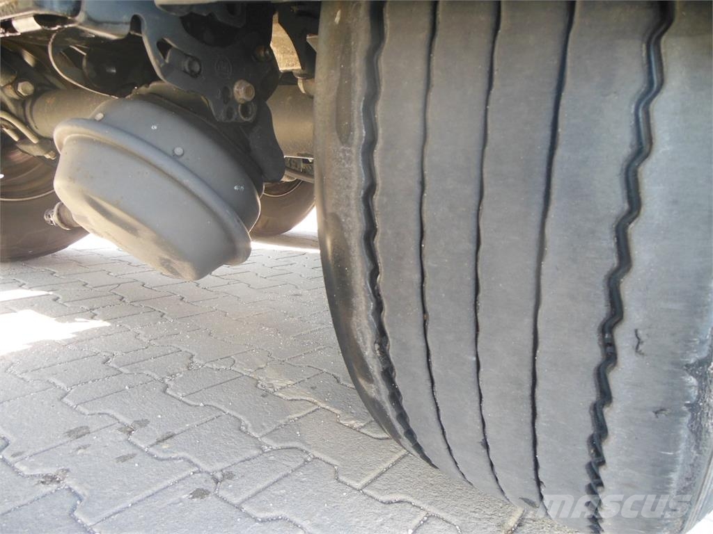 Kögel SN24, ADR, Bočnice, Přizvedávání stropu Semi-remorca speciala