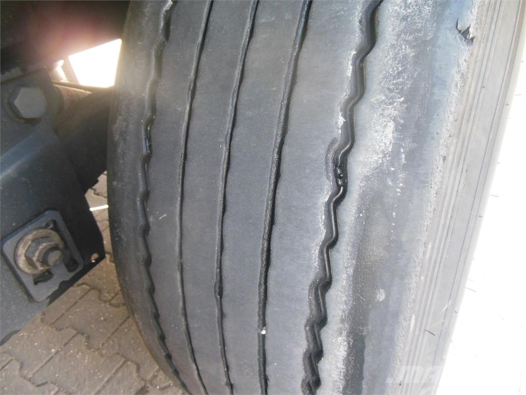 Kögel SN24, ADR, Bočnice, Přizvedávání stropu Semi-remorca speciala