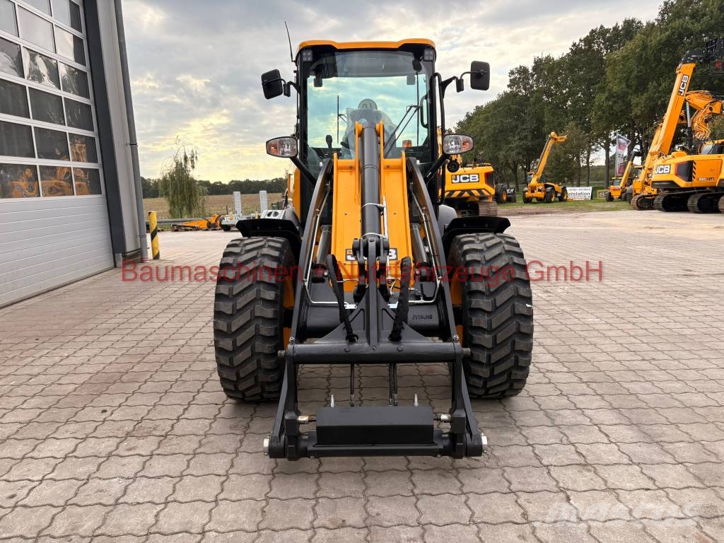 JCB 409 NEU 40 km/h Iekrāvēji uz riteņiem