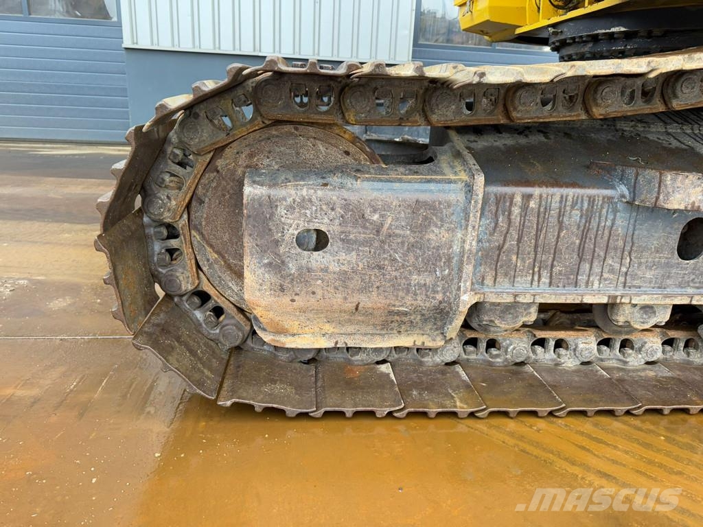 Komatsu HB215LC-1 HB Crawler excavators