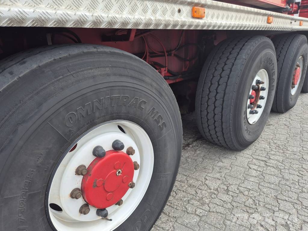 Spierings SK599-AT5 Tornkraanad