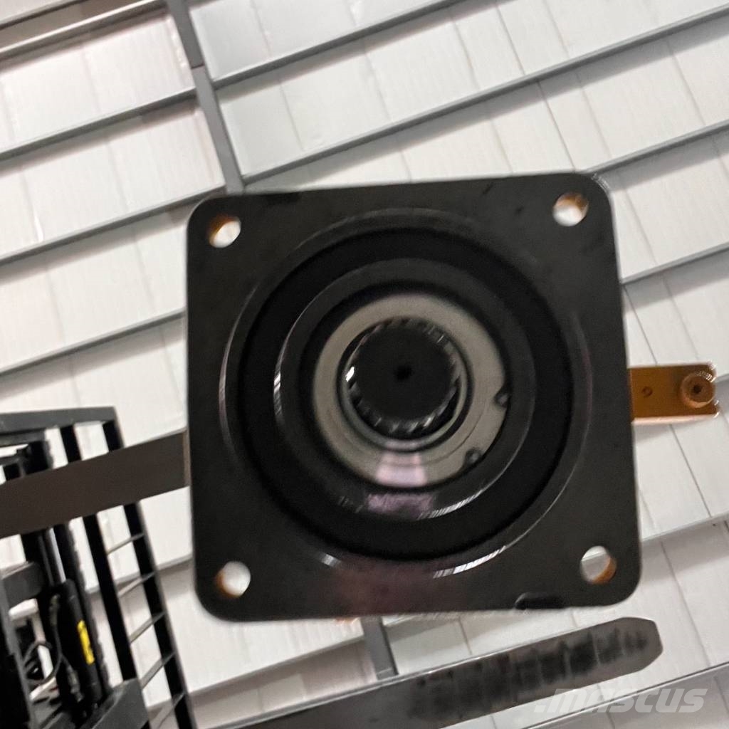 VOLVOEC700 EC750 Swing Motor 14535293 14645005 M5X Váltók