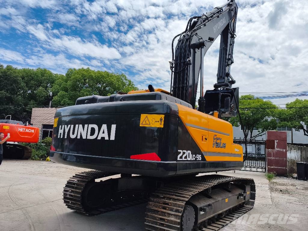 Hyundai 220LC-9S Bageri guseničari