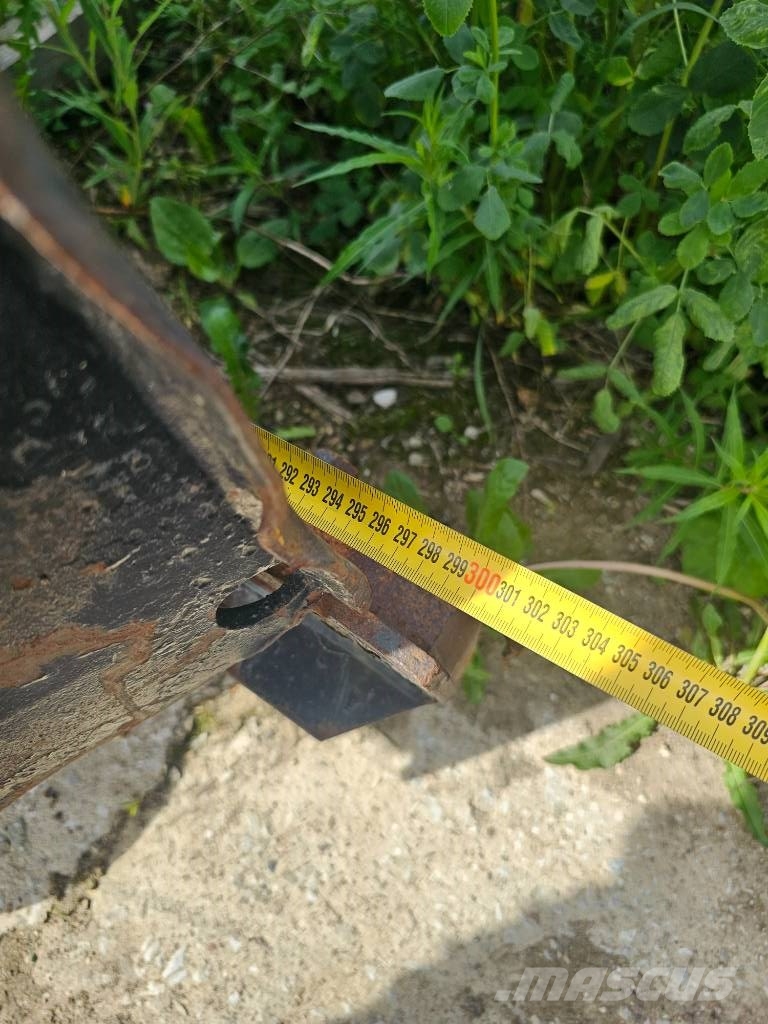 JCB 4 CX نصول