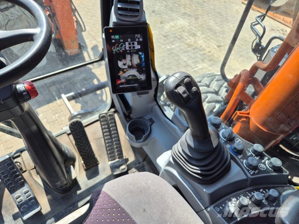 Hitachi ZX 155 W-7 Pyöräkaivukoneet