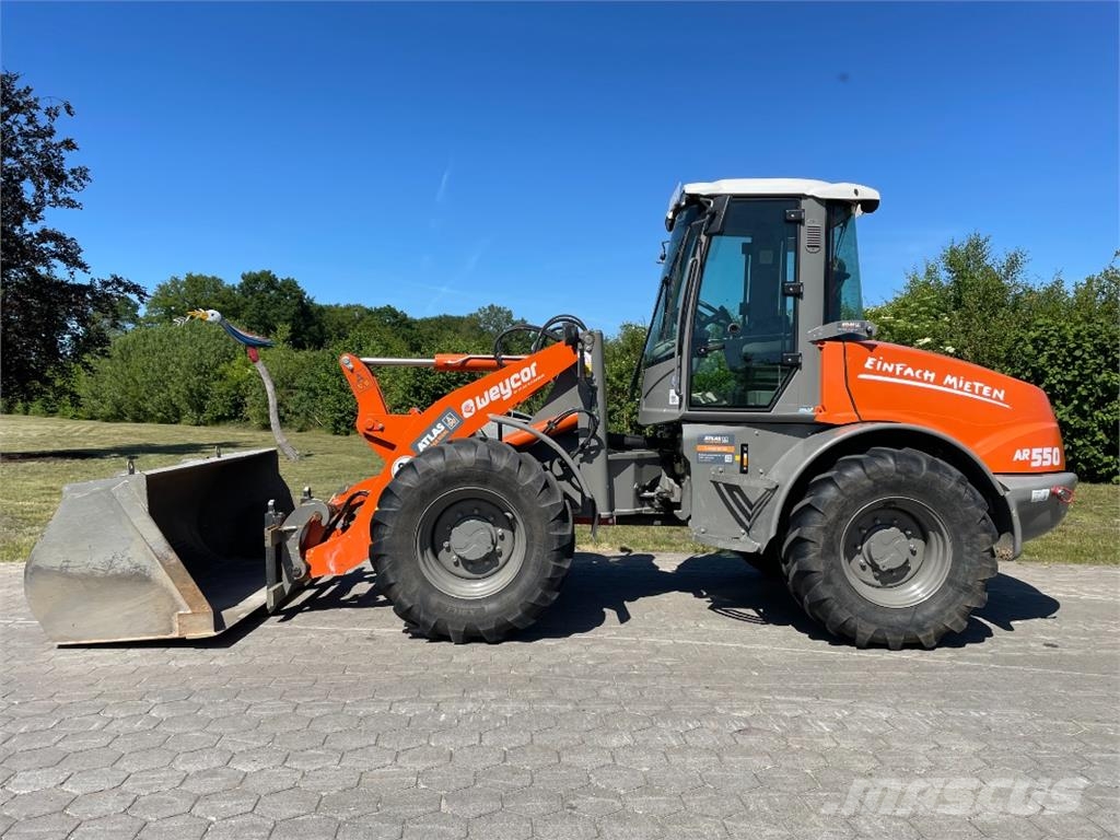 Atlas AR550SL Kolesni nakladalci