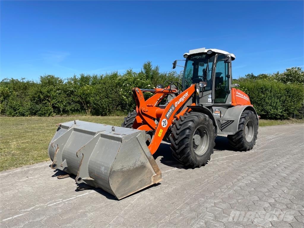 Atlas AR550SL Kolesni nakladalci