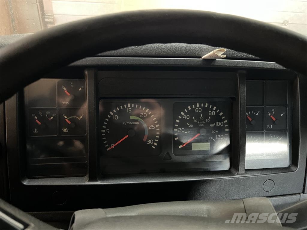 Volvo FL612 플랫베드/드롭사이드 트럭