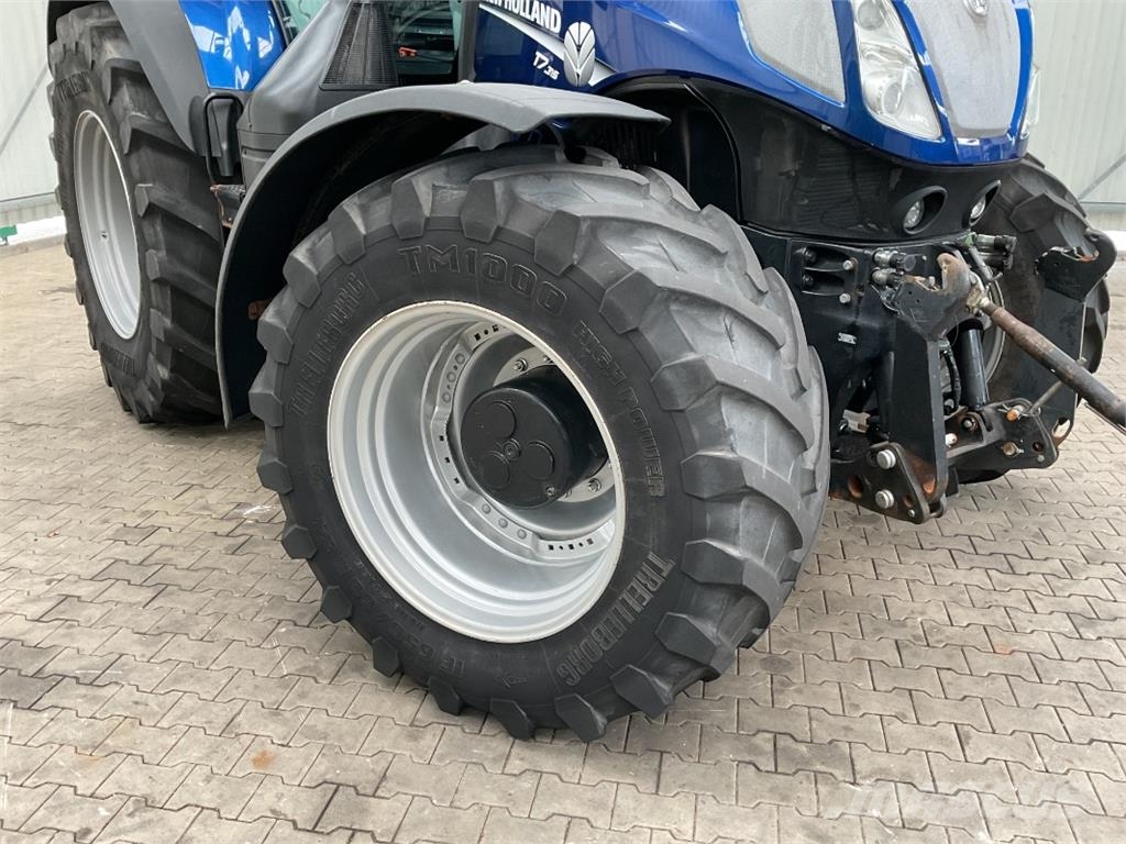 New Holland T7.315 AC トラクター