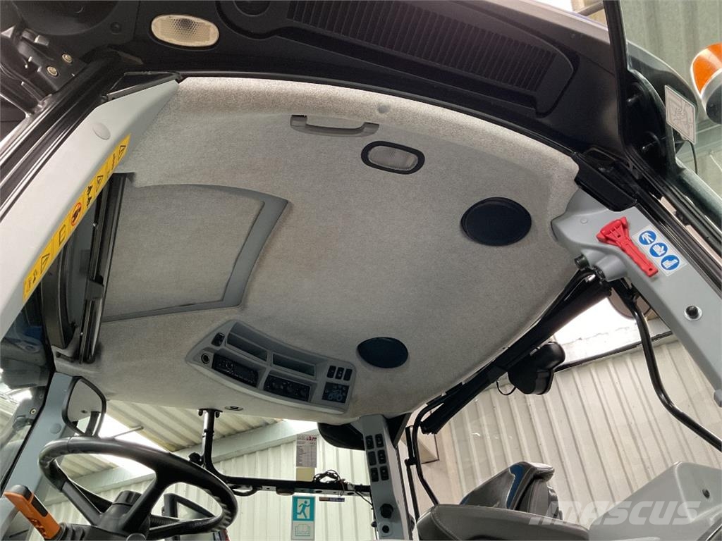 New Holland T7.315 AC トラクター