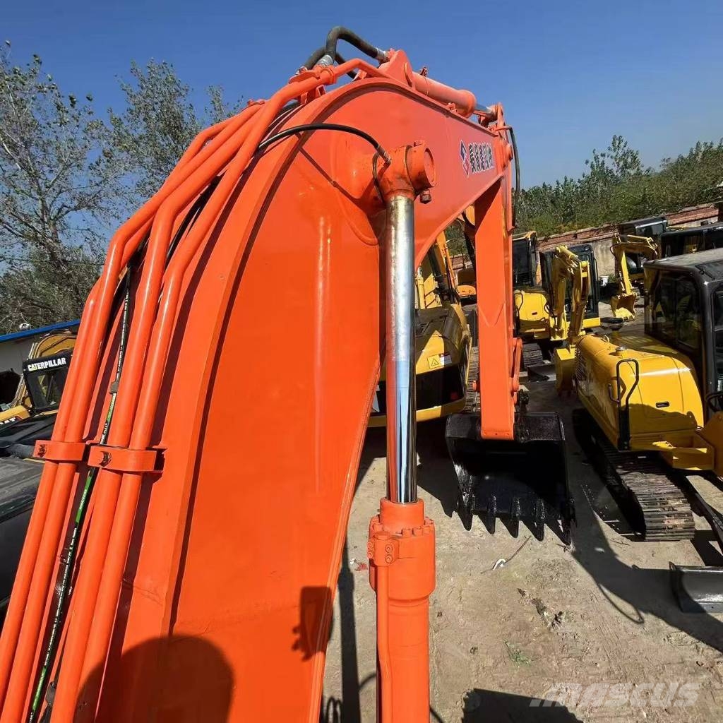Hitachi ZX 210 Escavadeiras de esteiras