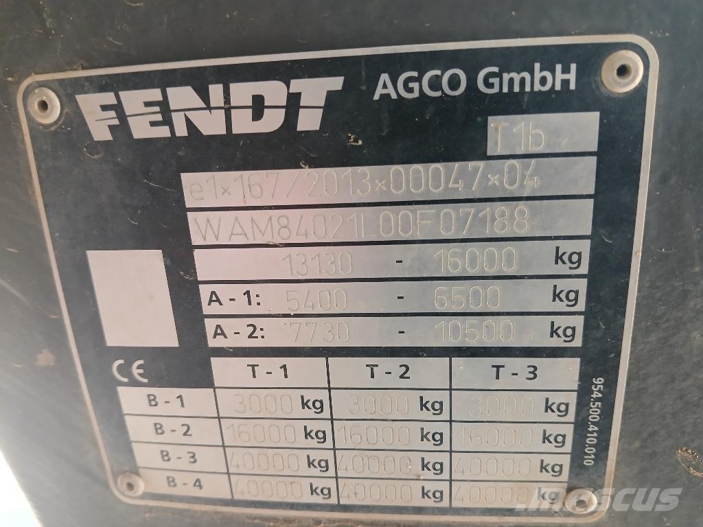 Fendt 824 VARIO PROFI Tractors
