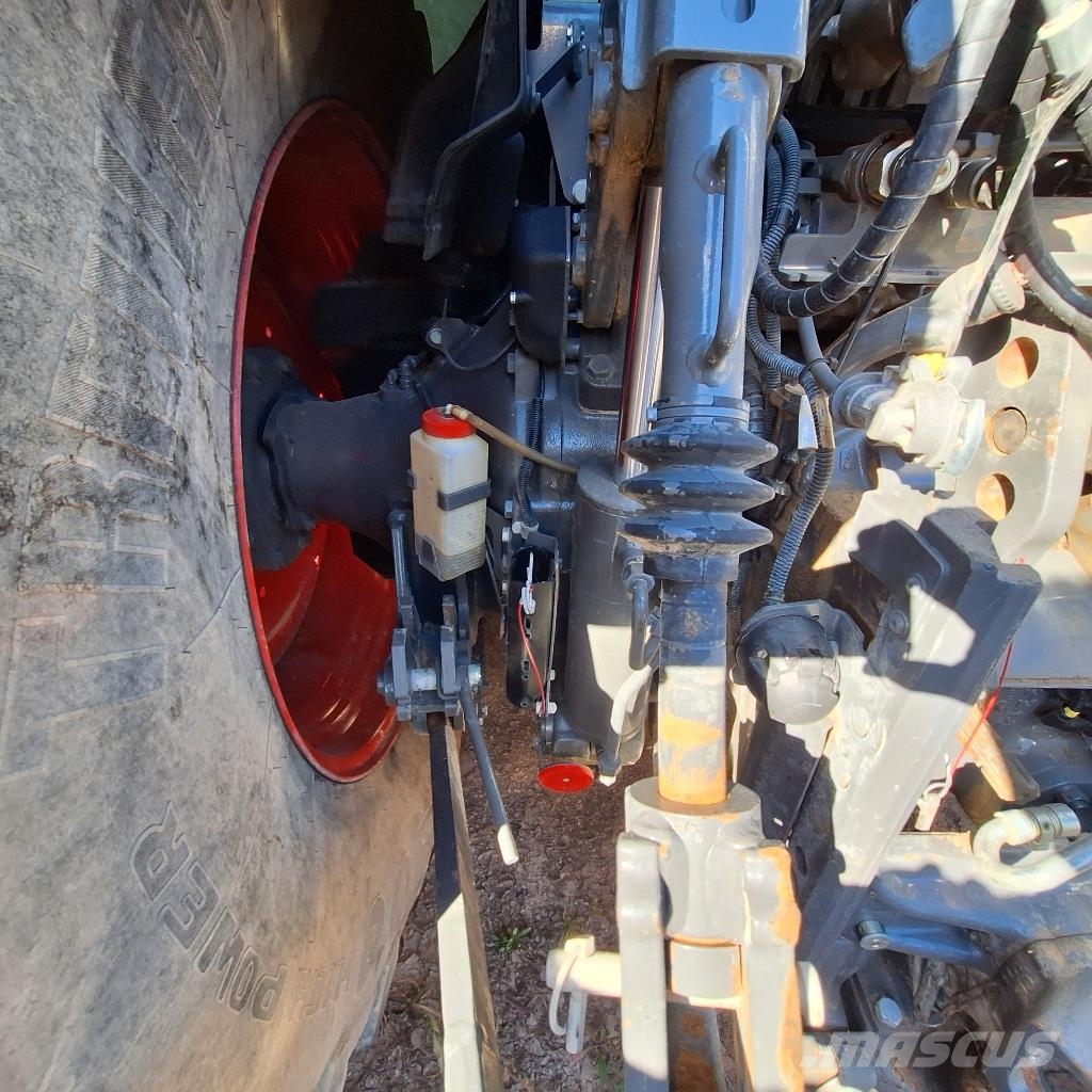 Fendt 824 VARIO PROFI トラクター