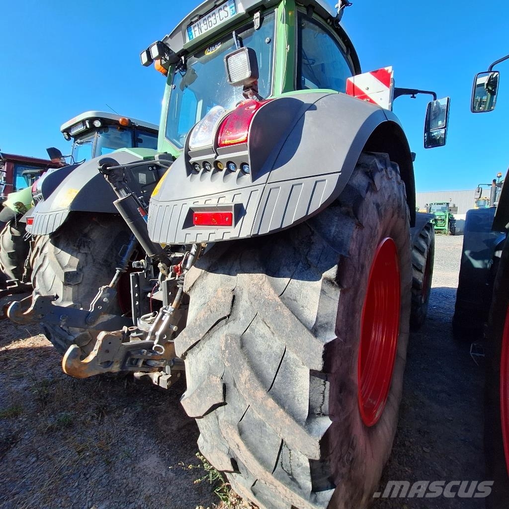 Fendt 824 VARIO PROFI Traktoren