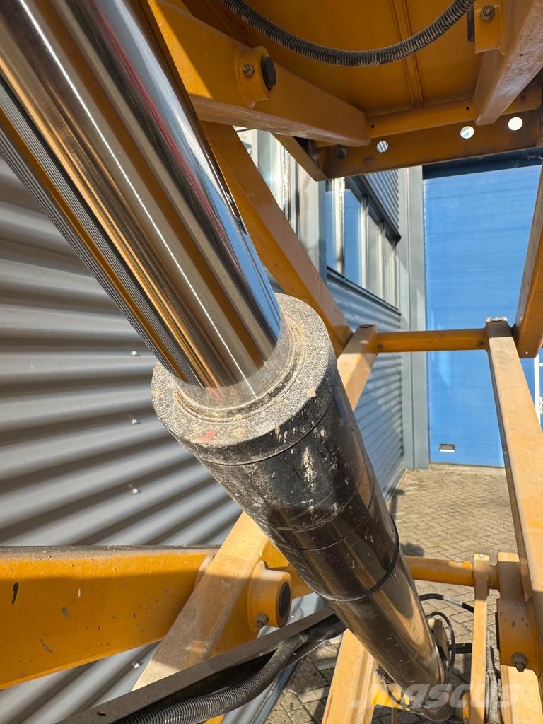 Haulotte Compact 8 Hoogwerker Schaarhoogwerker Schaarlift ( Saxliftar