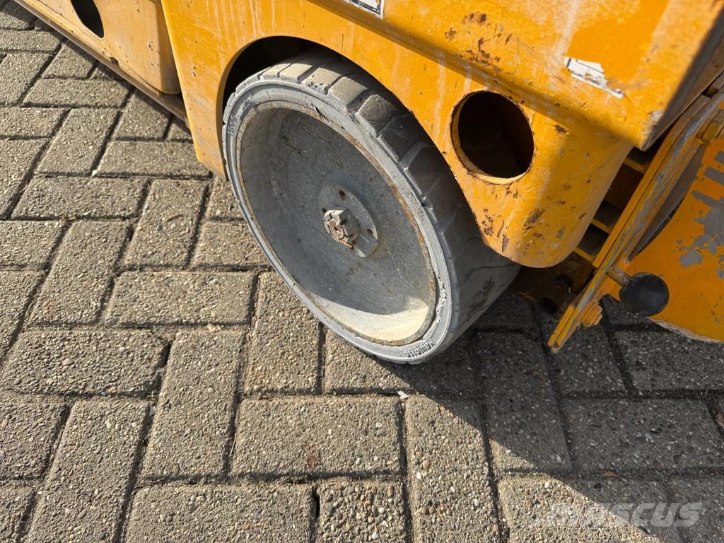 Haulotte Compact 8 Hoogwerker Schaarhoogwerker Schaarlift ( Saxliftar