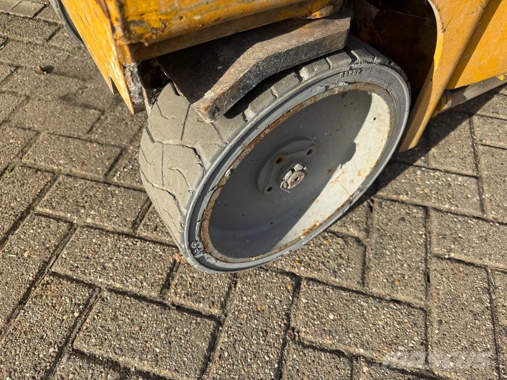 Haulotte Compact 8 Hoogwerker Schaarhoogwerker Schaarlift ( Saxliftar